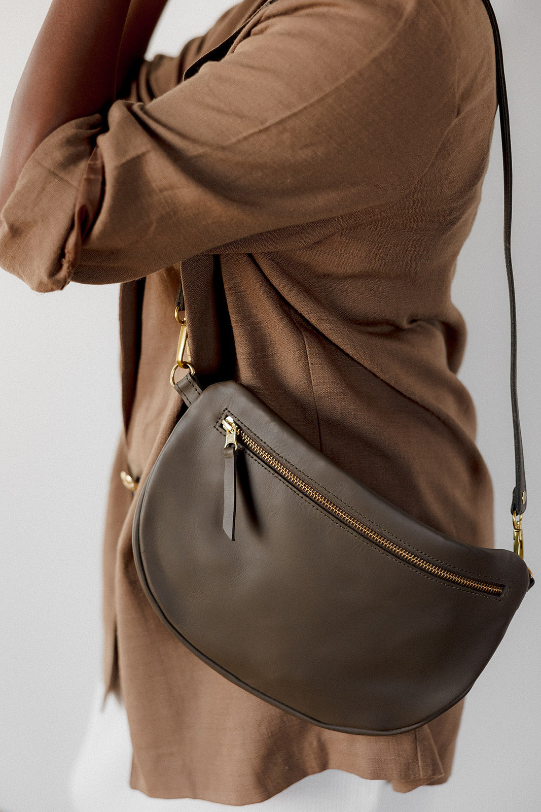 The Big Sling Bag, Olive